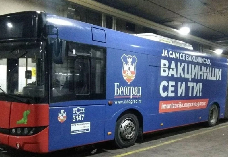 Vučić autobusima poziva na cijepljenje 
