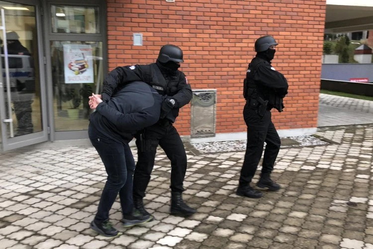 U RS-u uhićenja zbog računalnih prevara i pranja novca