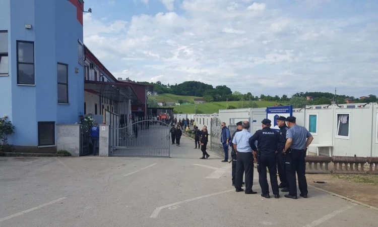 Ilegalni migranti pobjegli iz karantene
