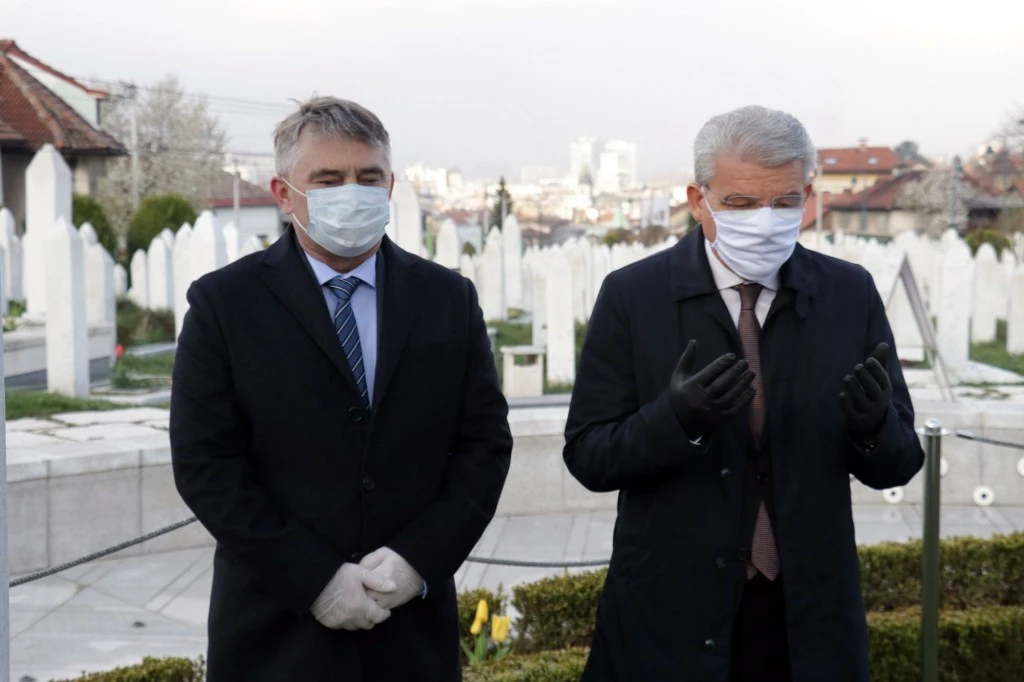 Komšić i Džaferović krive državu zbog cjepiva