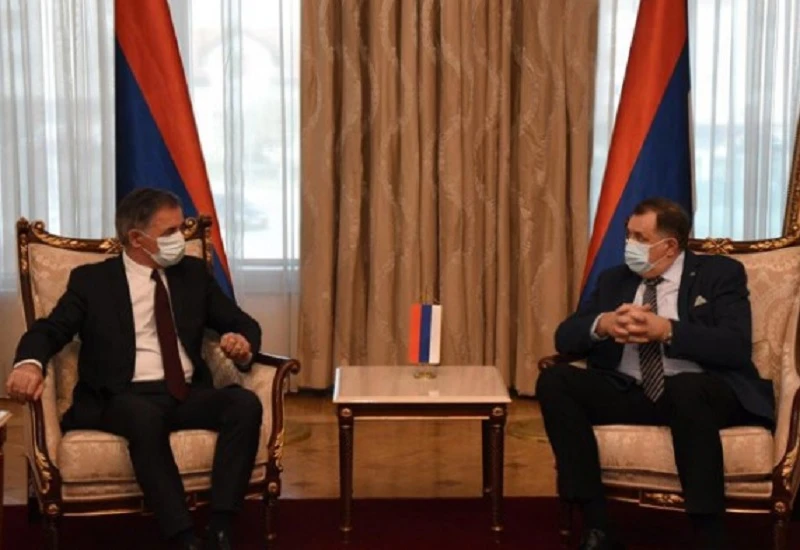 Dodik s Pupovcem: RS će financirati izgradnju 10 kuća u Baniji