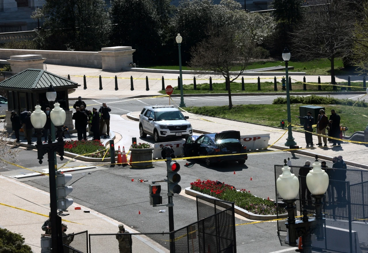 Automobilom napao policiju pa ga upucali; preminuo i jedan policajac