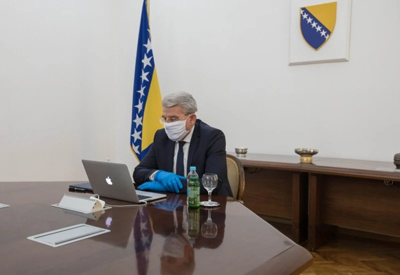Džaferović u pismu ne vidi kritike i zove upomoć