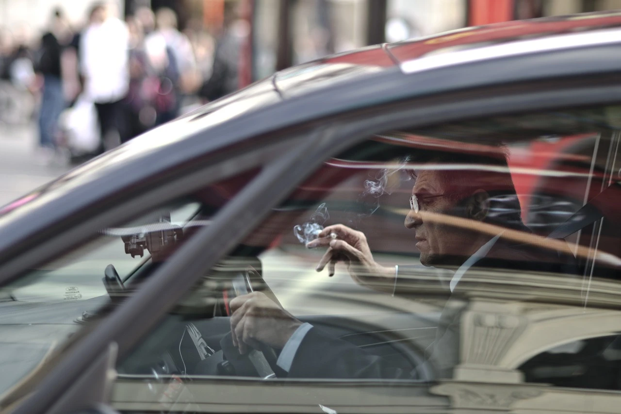 Pijan i bez dozvole 82-godišnjak autocestom vozio u krivom smjeru