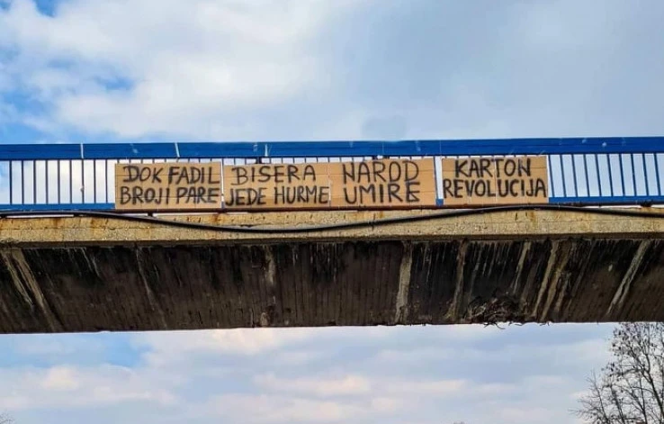 Fadil broji pare, Bisera jede hurme, narod umire