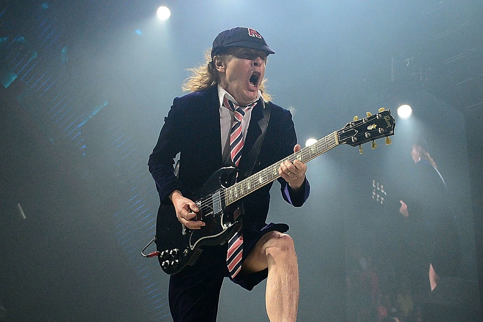 Angus Young: Virtuoz koji nije vjerovao da će ga brat pozvati u grupu