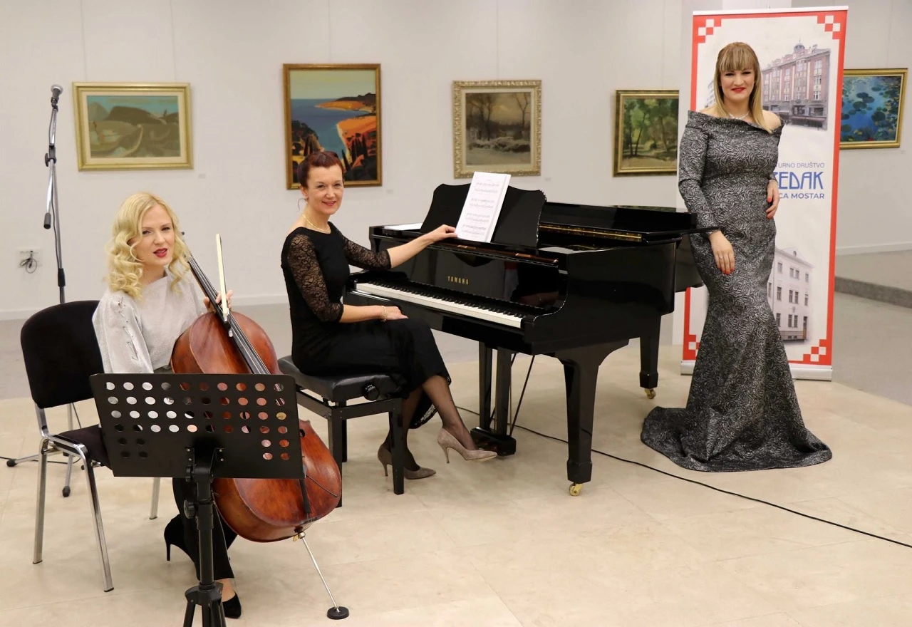 Trio 'Senso' otvorio Napretkov tjedan kulture