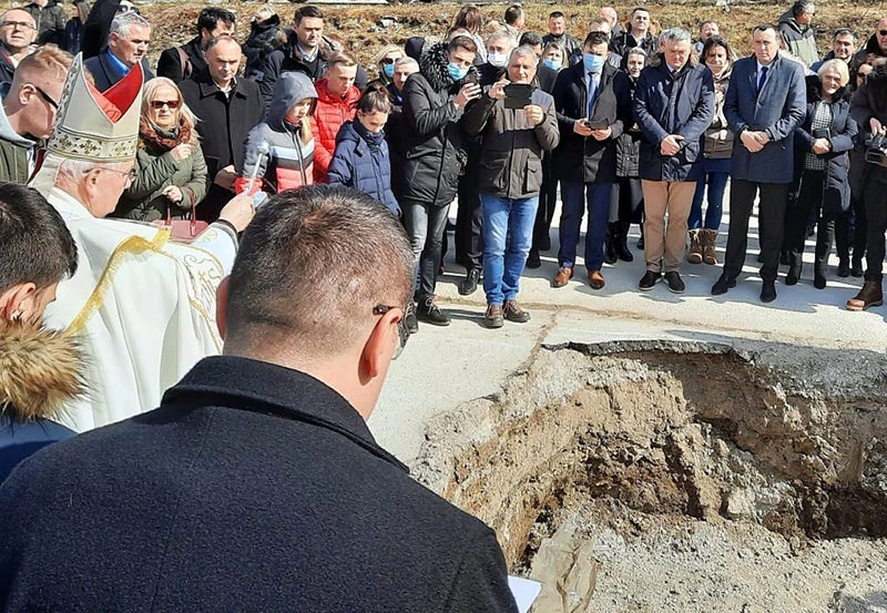 Drvar: Kamen temeljac za pastoralni centar