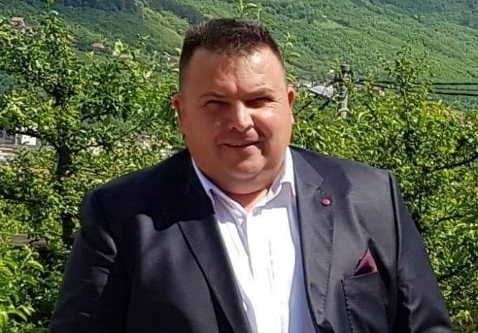 Uhićen SDA-ov zastupnik jer je vozilom udario policajca i pobjegao