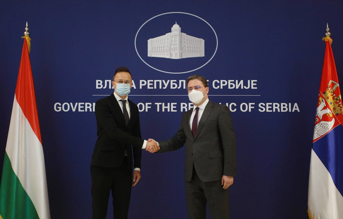 Mađarska i Srbija: Nije se dozvolila politizacija pitanja cjepiva