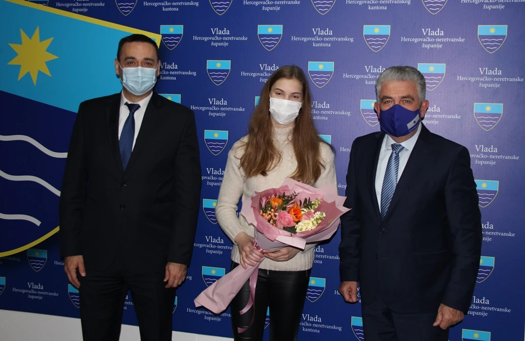 Lana Pudar skromno: Nastaviti raditi