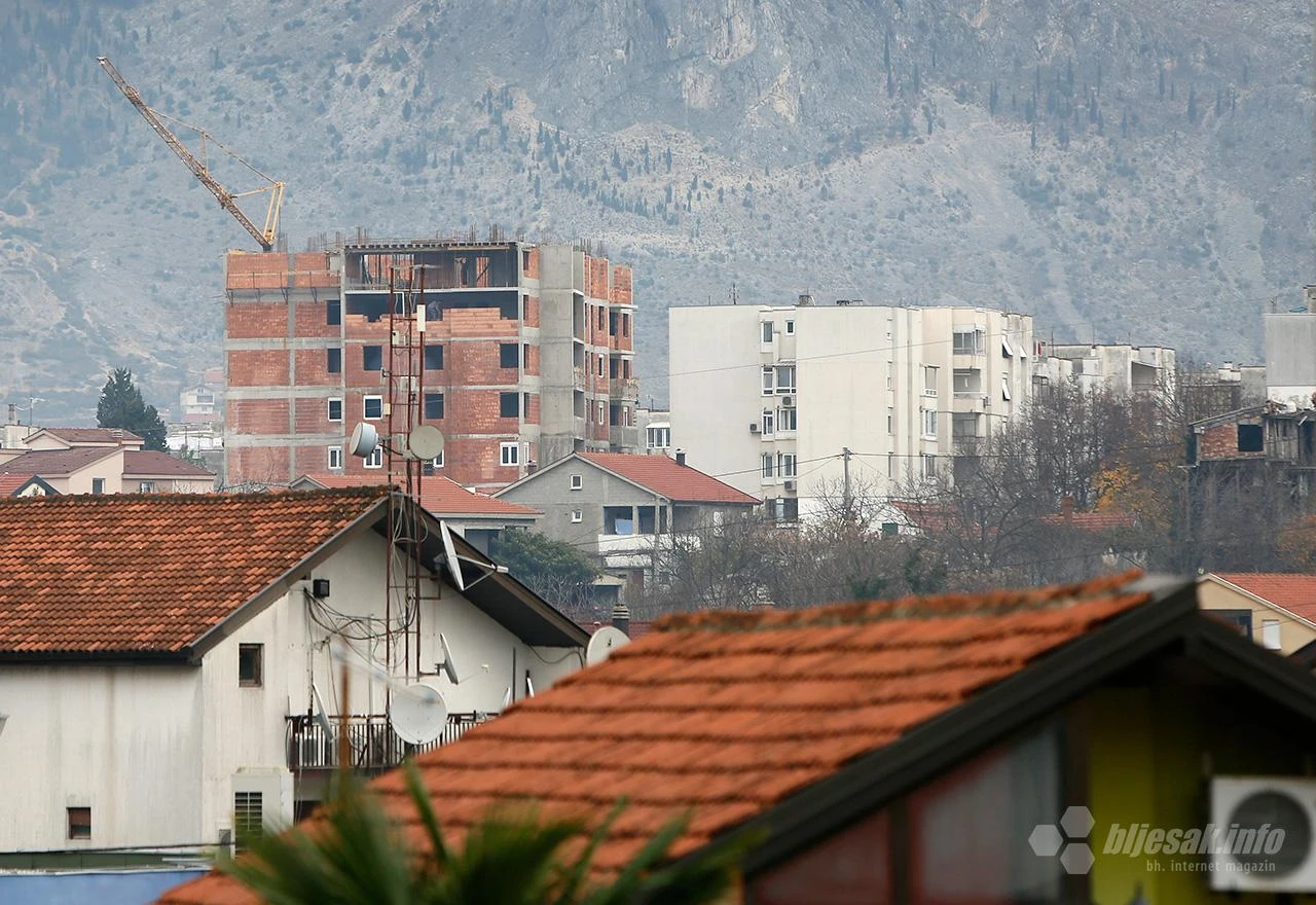 Mostarci pozvani da prijave nelegalnu gradnju