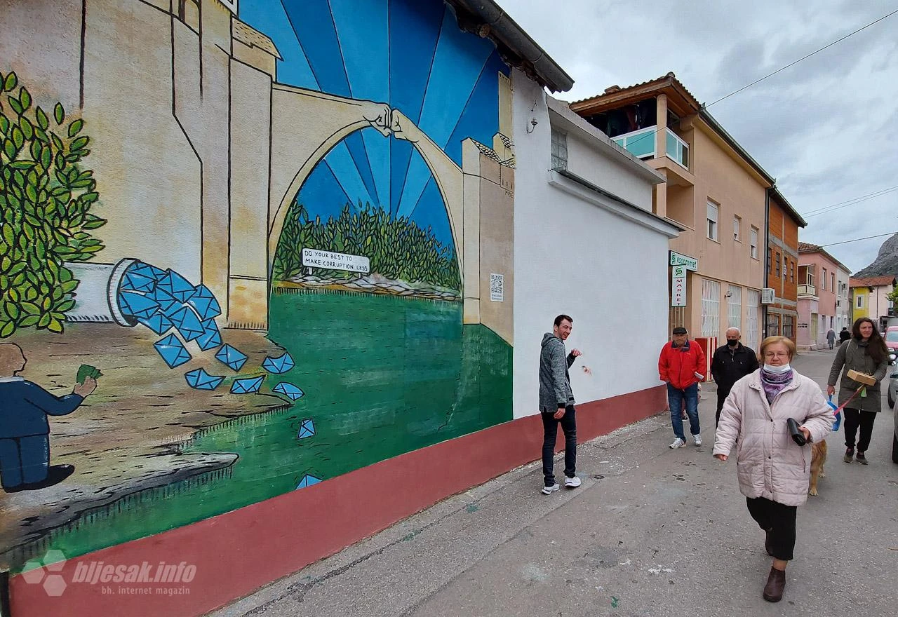 Antikorupcijski mural u Mostaru