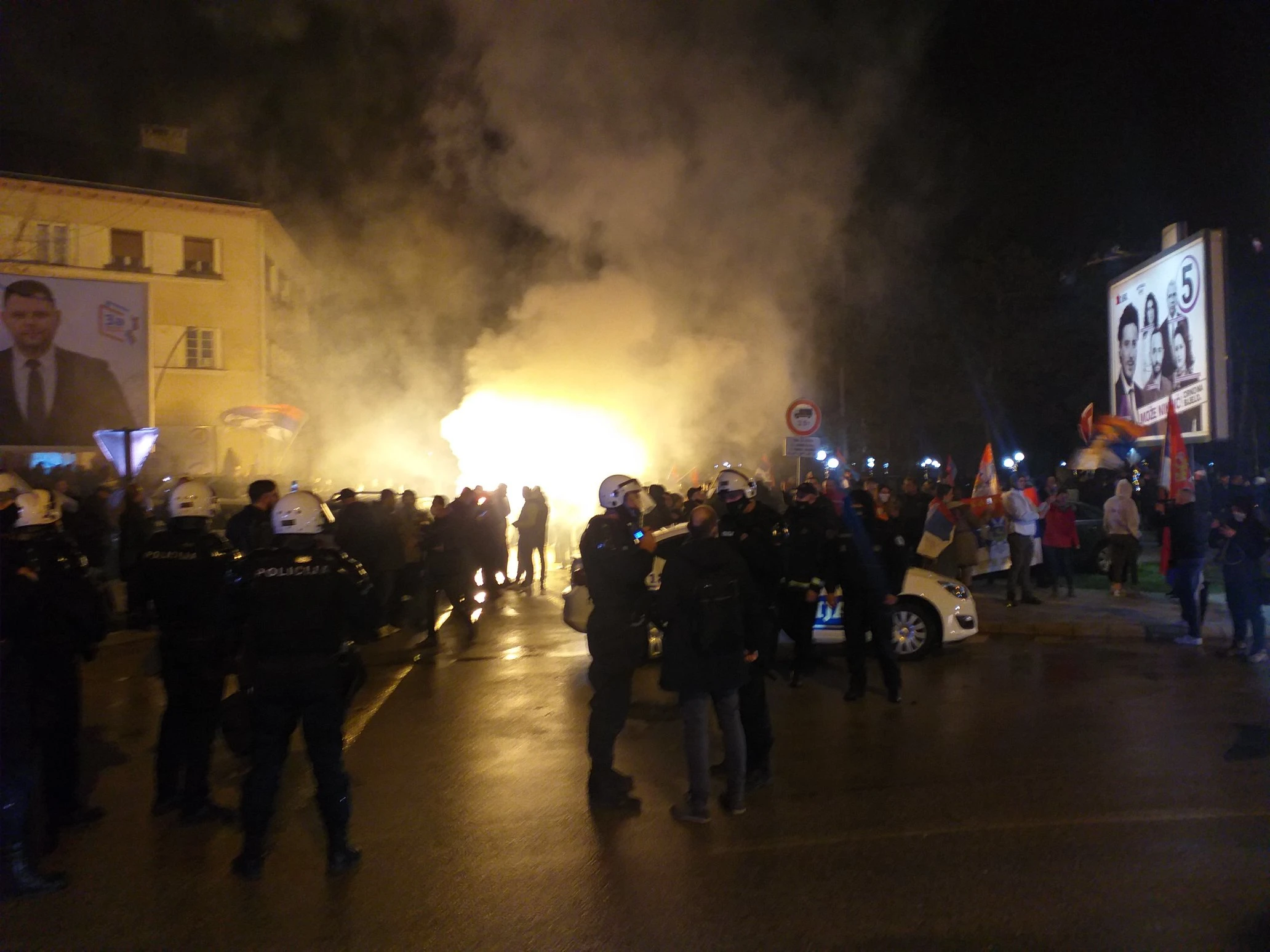''Na ulicama Nikšića scene iz devedesetih''