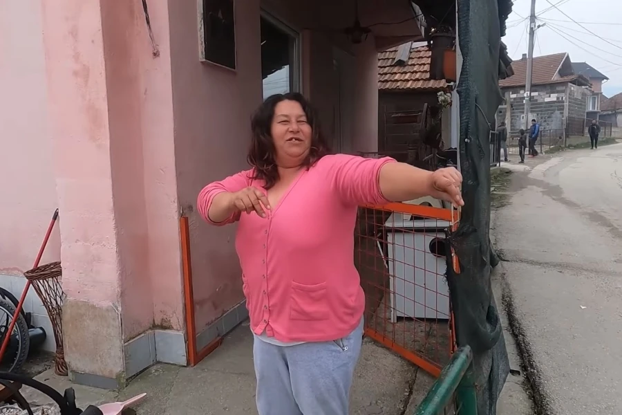 Veselo! Ona je samo pozitivna žena!