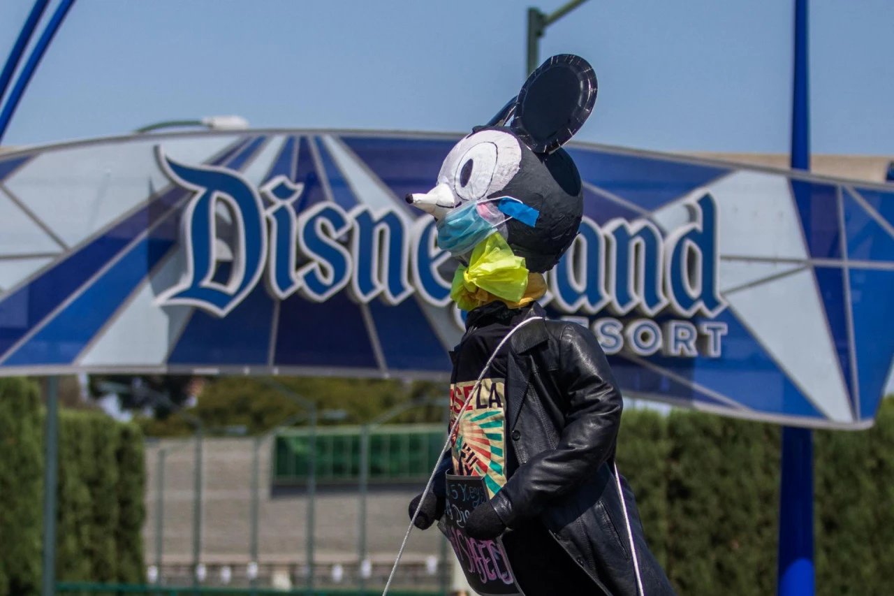 Povratak u život: Popuštaju mjere, Disneyland planira otvoriti vrata do kraja travnja