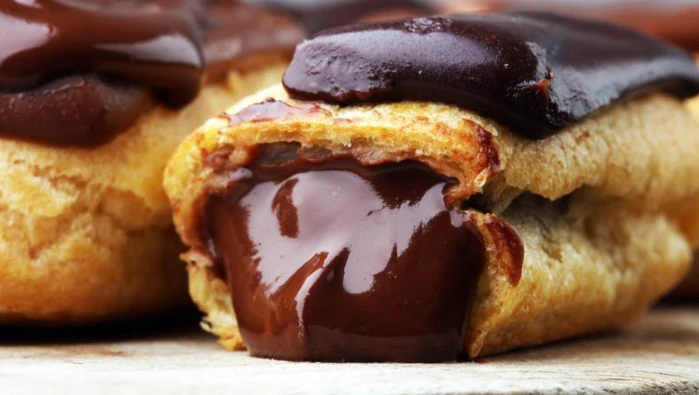 Isprobaj odlične eklere punjene Nutellom!