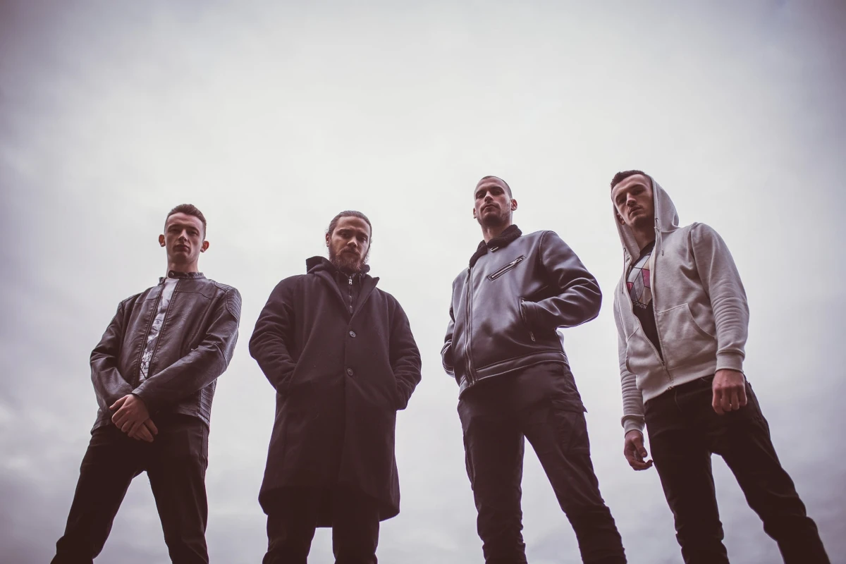 Spotom za pjesmu 'Completely terrified' bend 'sm4llpox' najavljuje svoj prvi album
