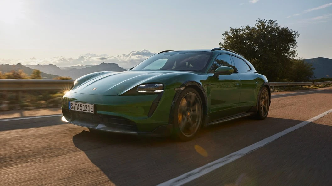 Zeleni otrov curi iz novog Porschea