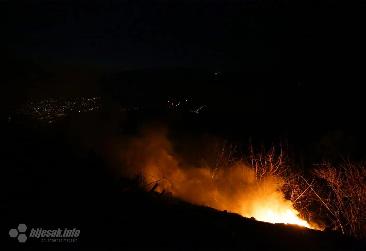 Gorjelo na Fortici - vatra došla do vjetrenjača