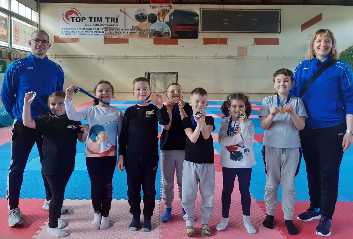 11 Mostaraca donijelo 11 zlatnih medalja u grad na Neretvi