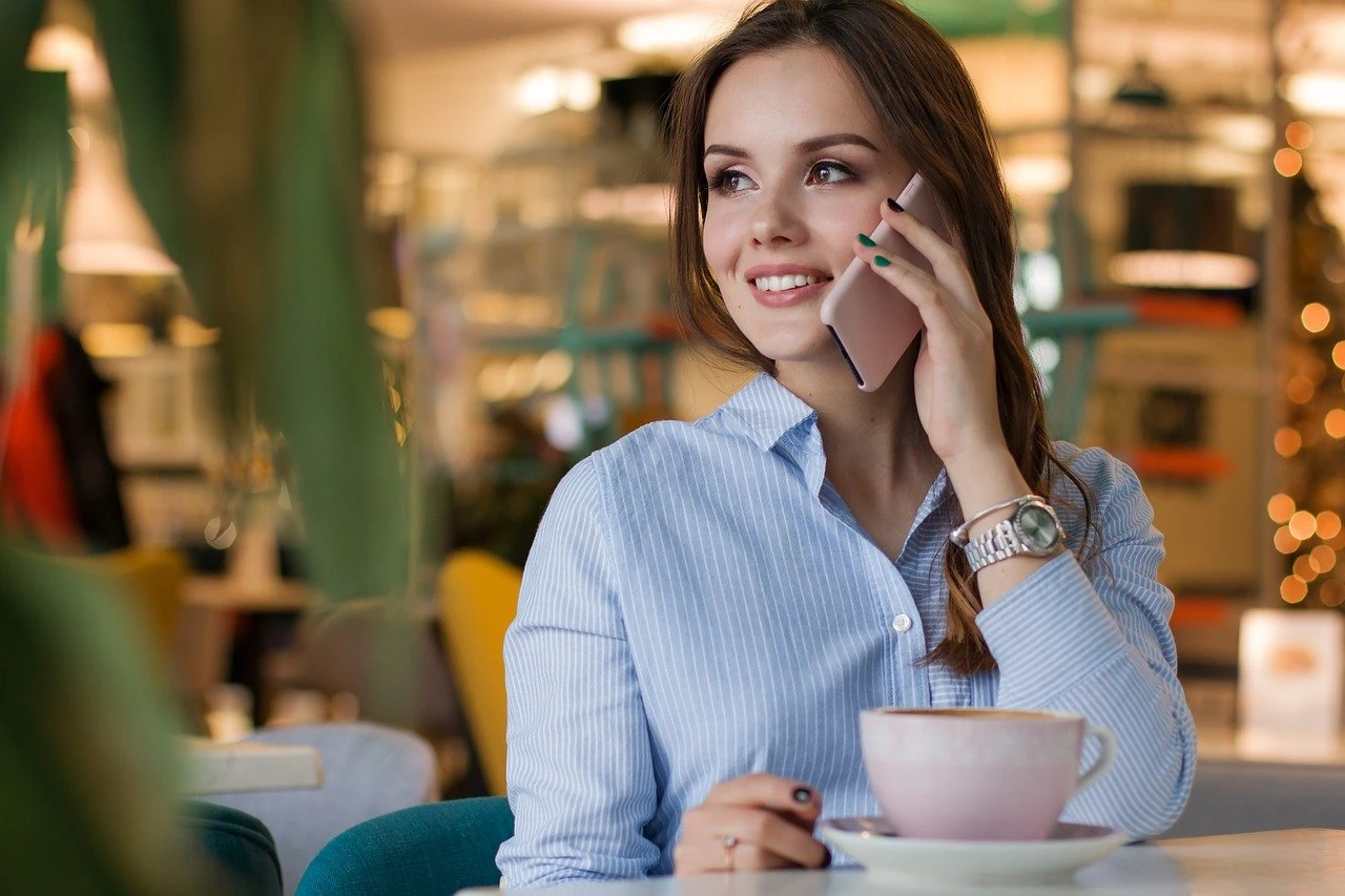 10 minuta pričanja na telefon smanjuje depresiju