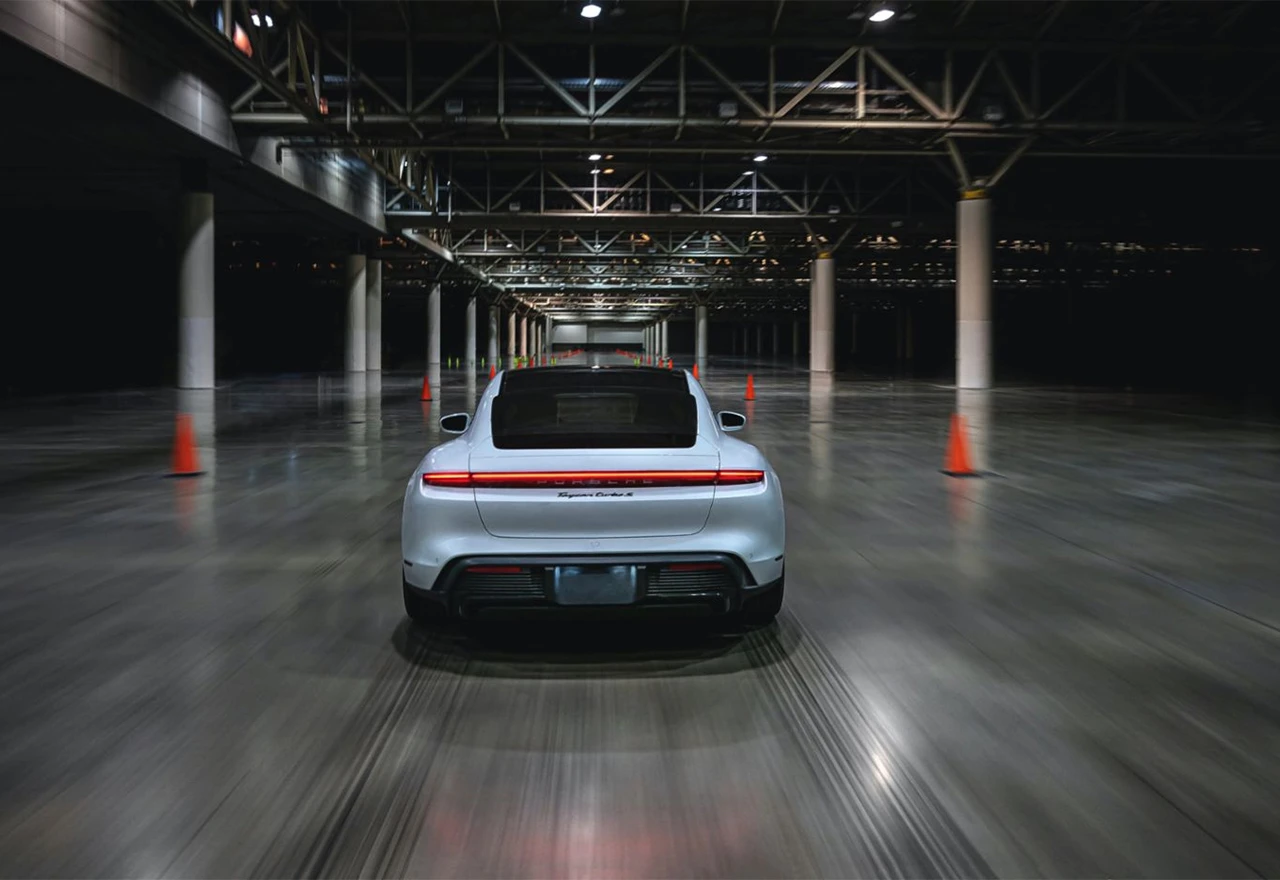 Porsche Taycan najbrži je automobil na svijetu u zatvorenom prostoru