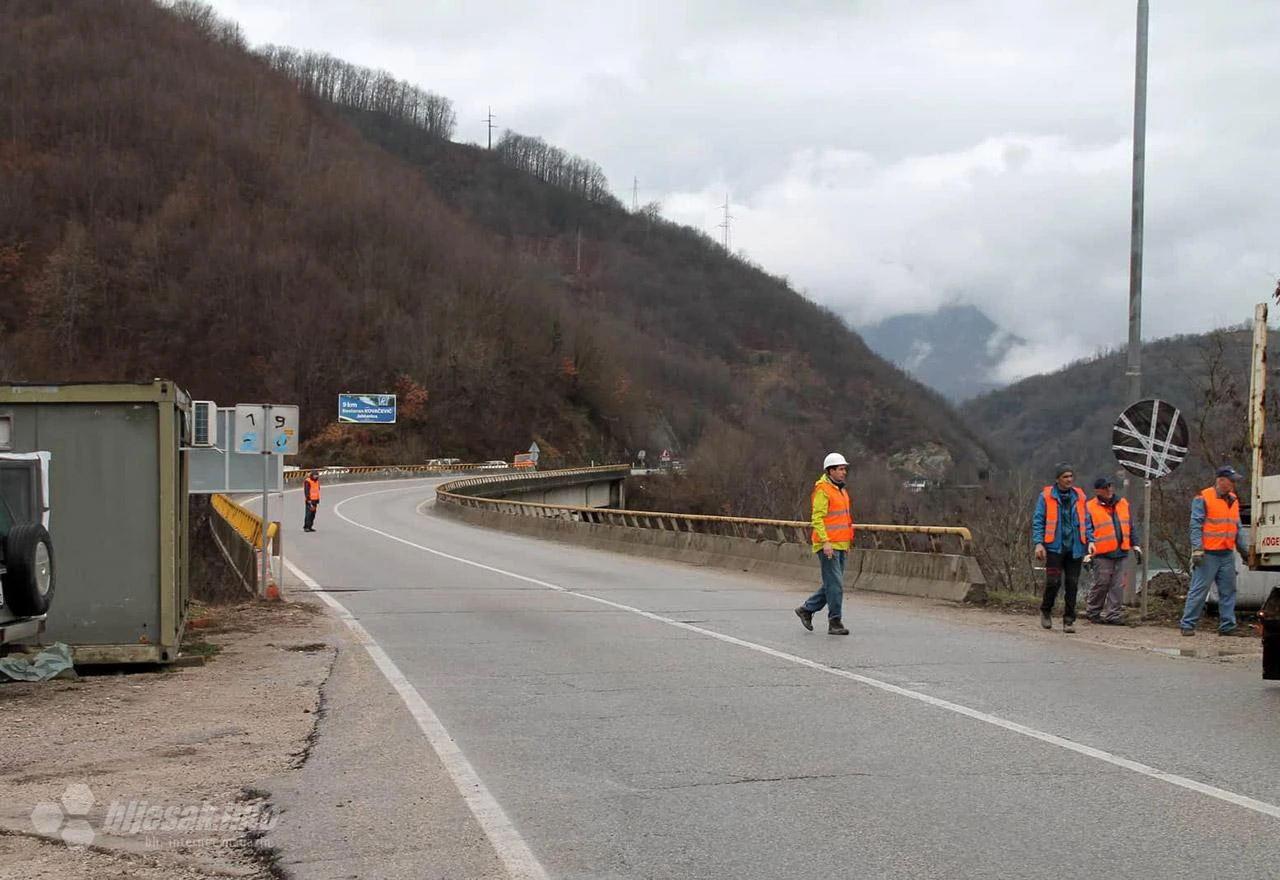 Poslodavci se žale zbog čekanja pred Crnajom
