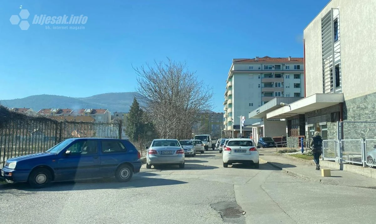 Mostar: 'Nakaradno' parkiranje stvara gužve