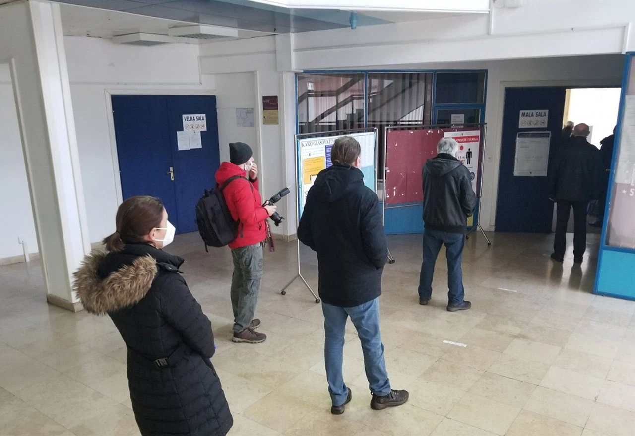 Od 3.000 glasovalo samo 166 Bošnjaka