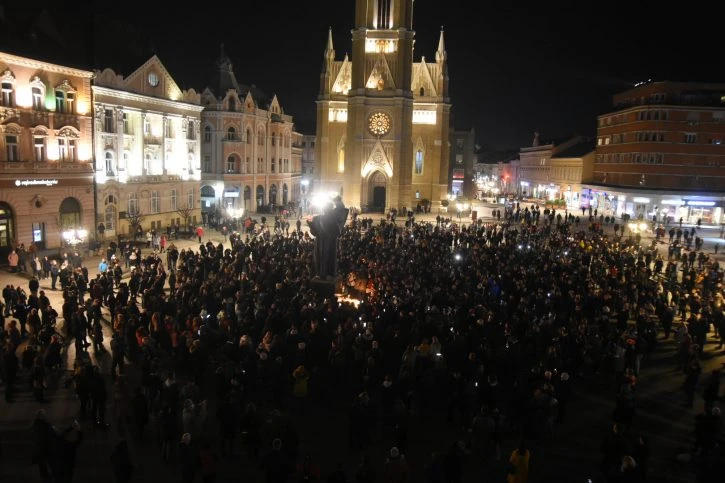 Novi Sad u suzama: Ipak je to Đole