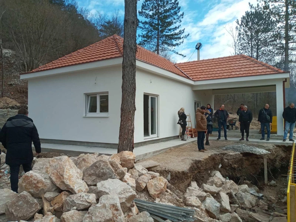 U Trebinju i Nevesinju stambeno zbrinuto 14 povratničkih obitelji