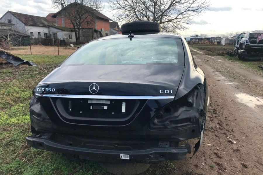 Oduzeti automobili i dijelovi vrijedni blizu pola milijuna KM