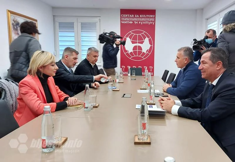 Sastanci za ruke: Koalicija pokušava dobiti podršku za Guzina