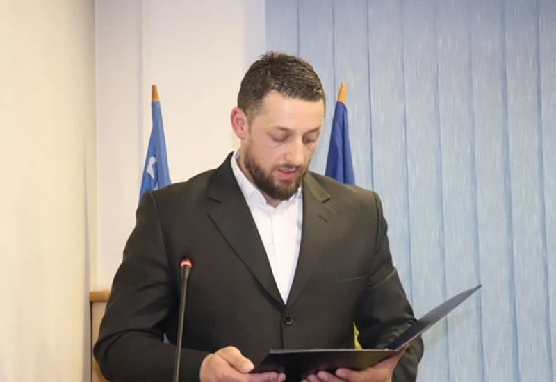 Ministar policije podnio ostavku iako nije proveo ni dan na poslu