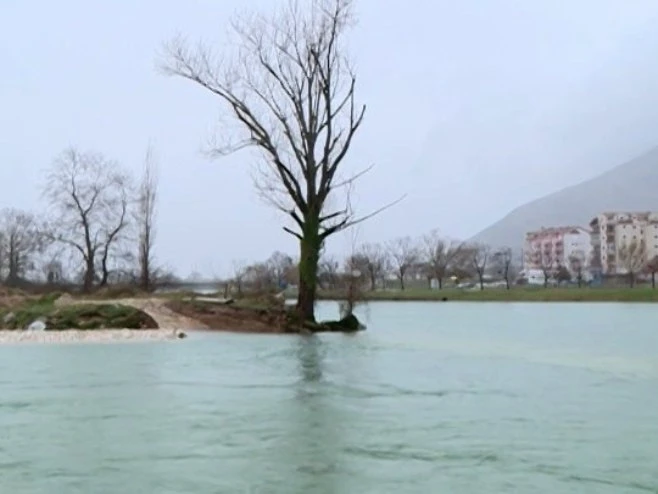 Poplave u Hercegovini, u prekidu promet na nekoliko puteva