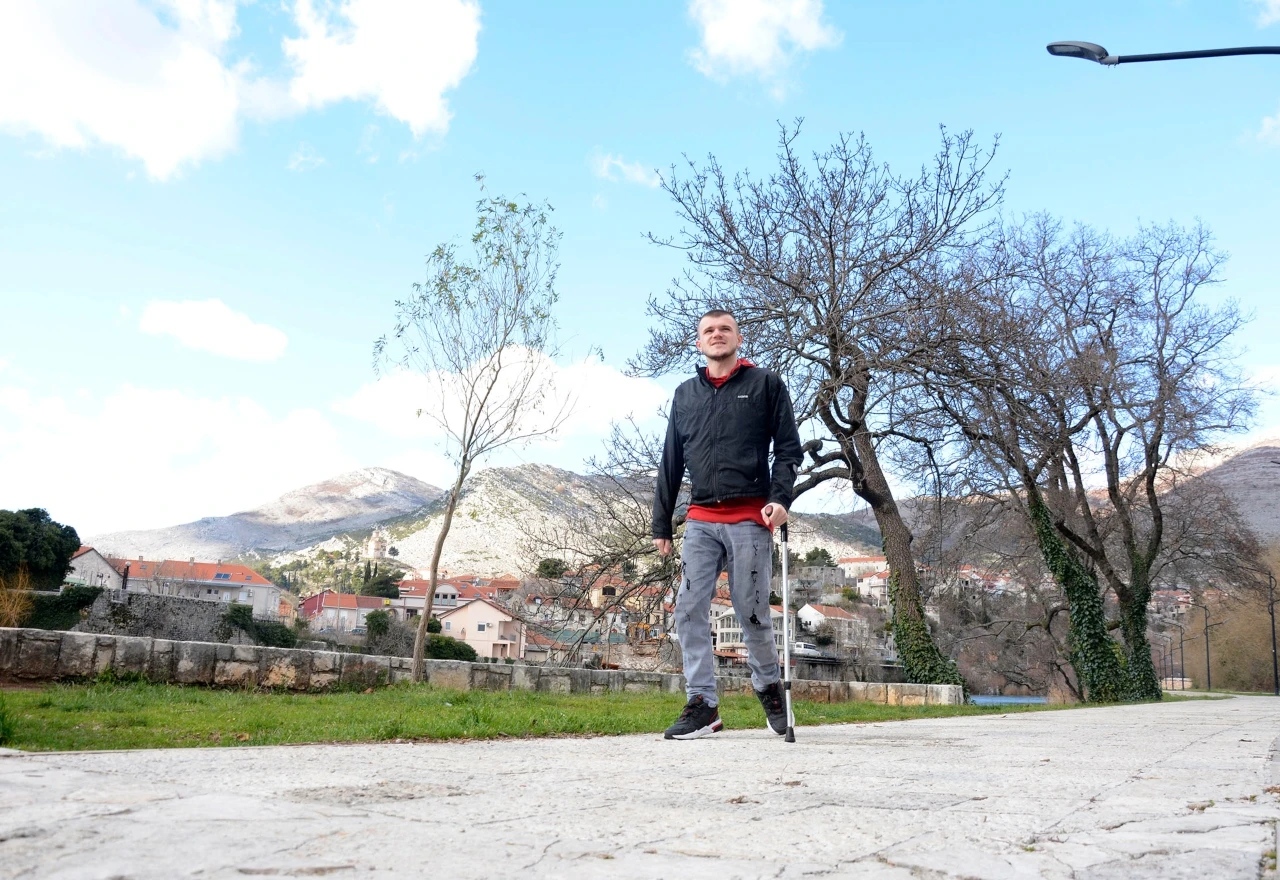 Marko unatoč invalidnosti piše, pjeva, vozi i izvodi akrobacije