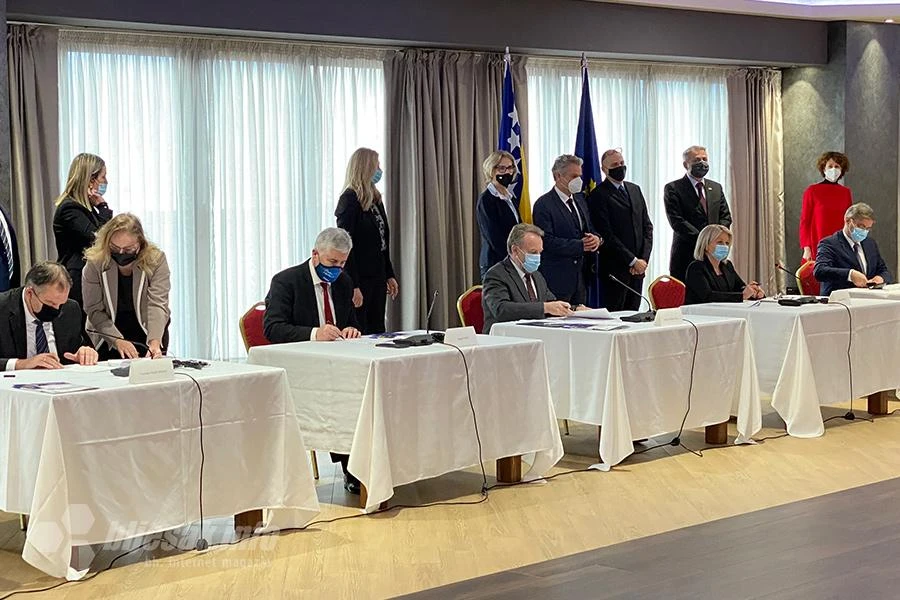 Sastanak Čovića i Izetbegovića: U Mostaru ne pričaju o Mostaru