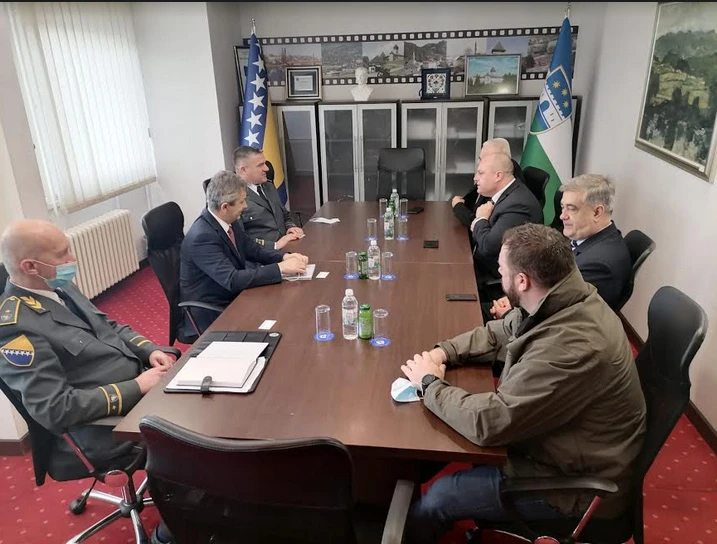 Ravnatelj GPBiH u Bihaću: Suradnjom protiv nezakonitih migracija