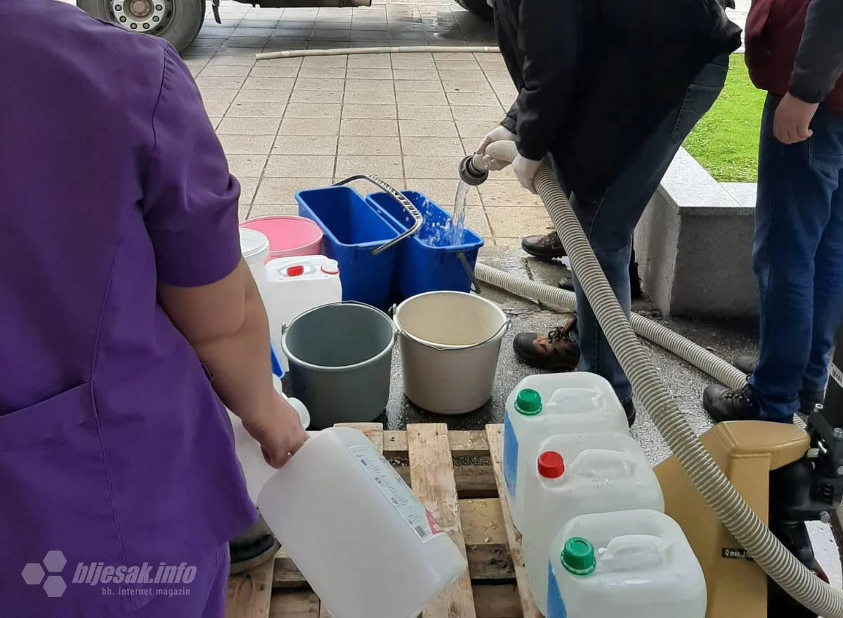 ''Ovako ni u ratu bilo nije'' - Zbog nestanka vode otežani uvjeti u SKB Mostar