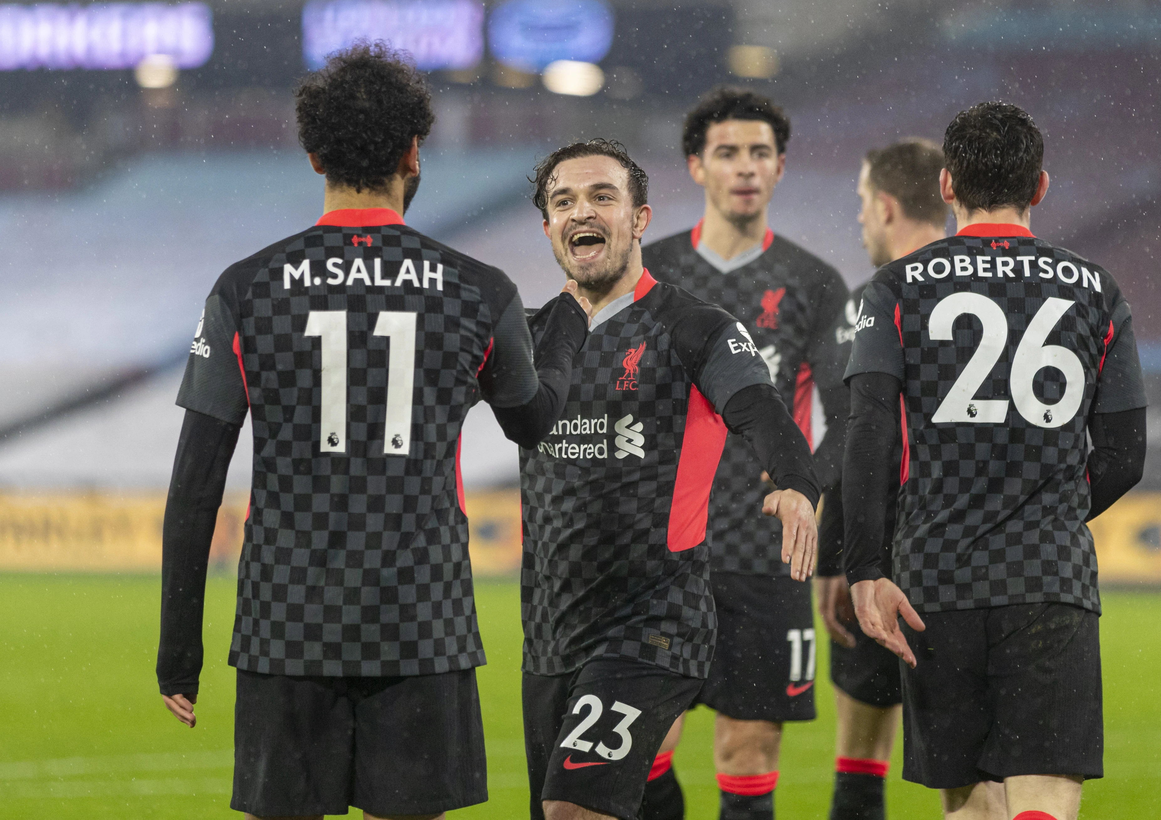 Liverpool slavio u Londonu, Leicesteru domaći poraz od Leedsa