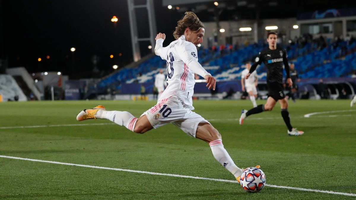 Luka Modrić uvršten u momčad desetljeća!