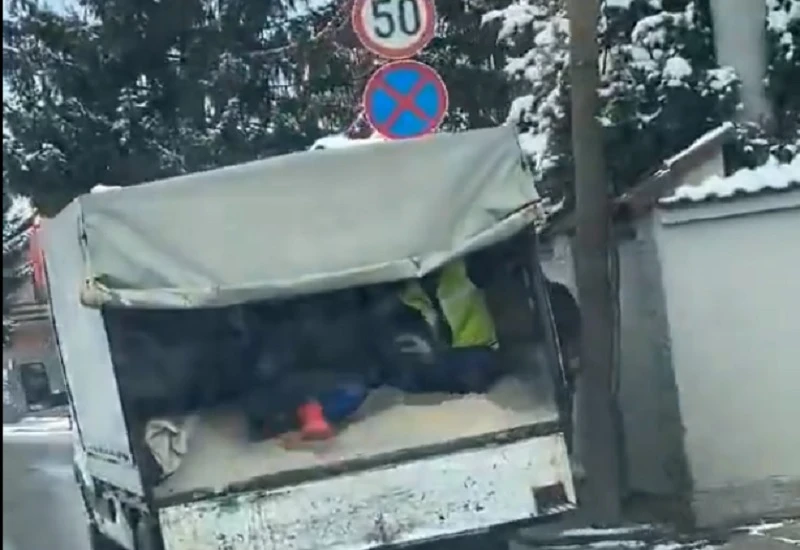 I ovo je BiH: Pogledajte kako se posipa sol po cesti