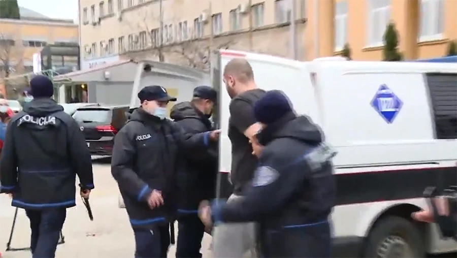 VIDEO: Još jedan incident tijekom prosvjeda: Uhićene dvije osobe