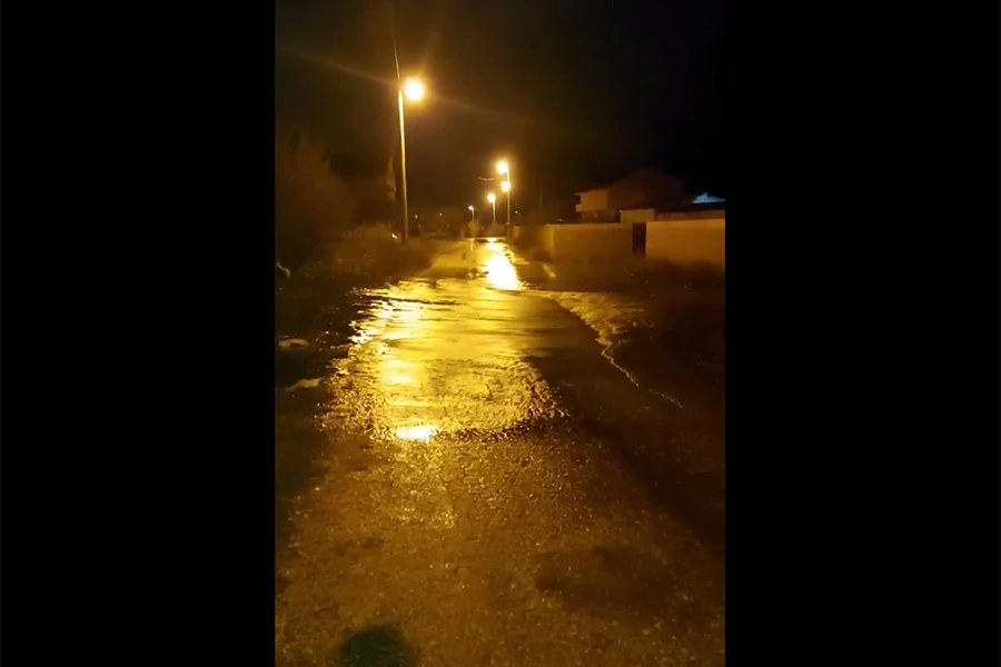 VIDEO Sušica puna smeća teče preko ceste