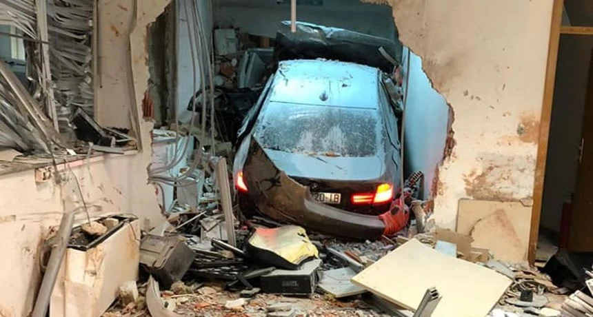 Poginuo u naplatnoj kućici na autocesti
