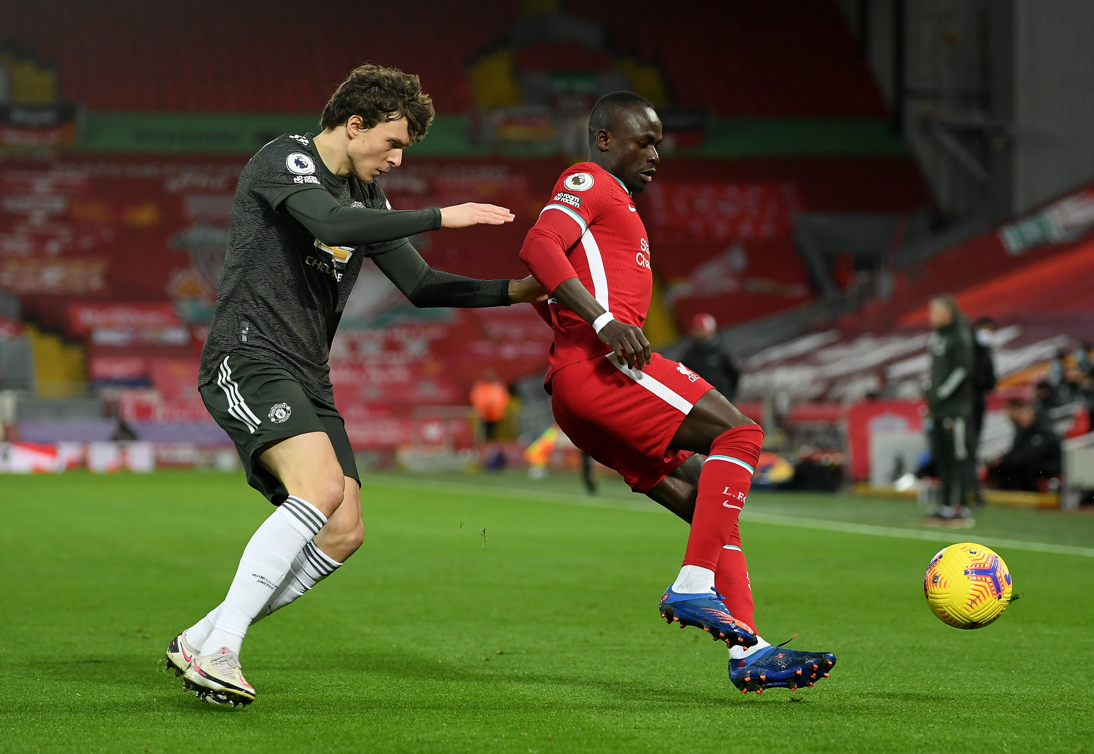 Manchester United neokrznut napustio Anfield i ostao prvi