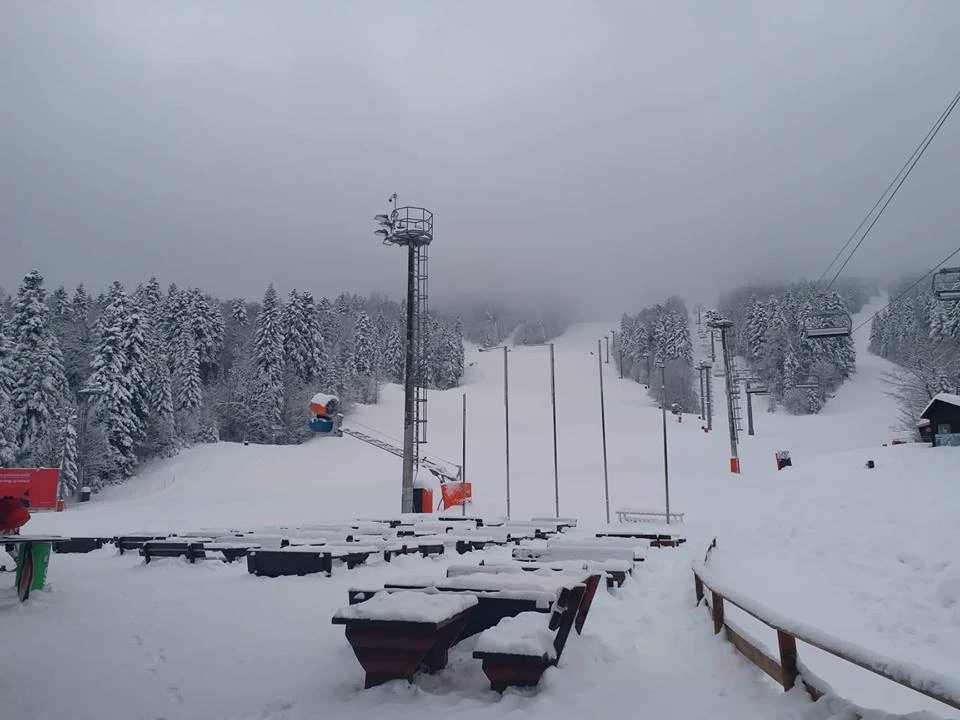 Na Bjelašnici napadalo skoro dva metra snijega
