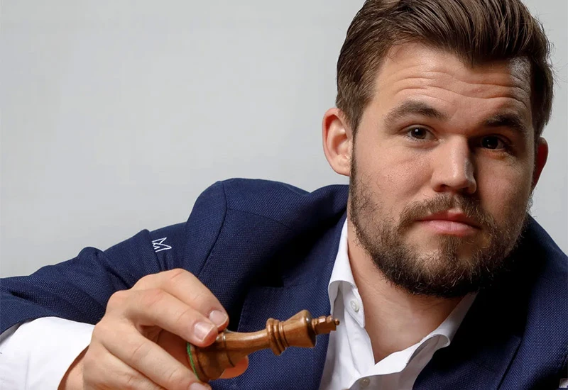 Carlsen juriša na osmi naslov