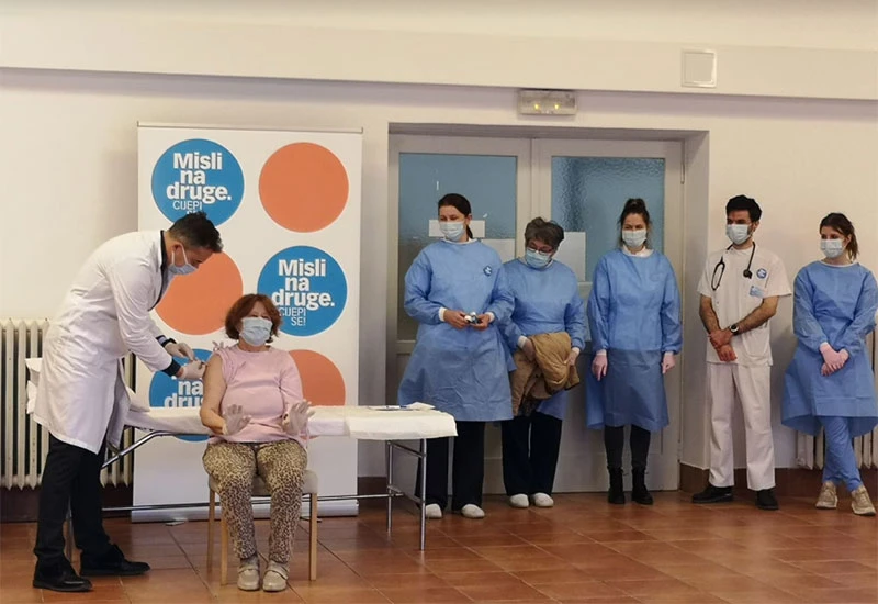 U Hrvatskoj počelo cijepljenje pod budnim okom premijera